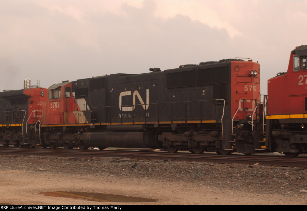 CN 5702